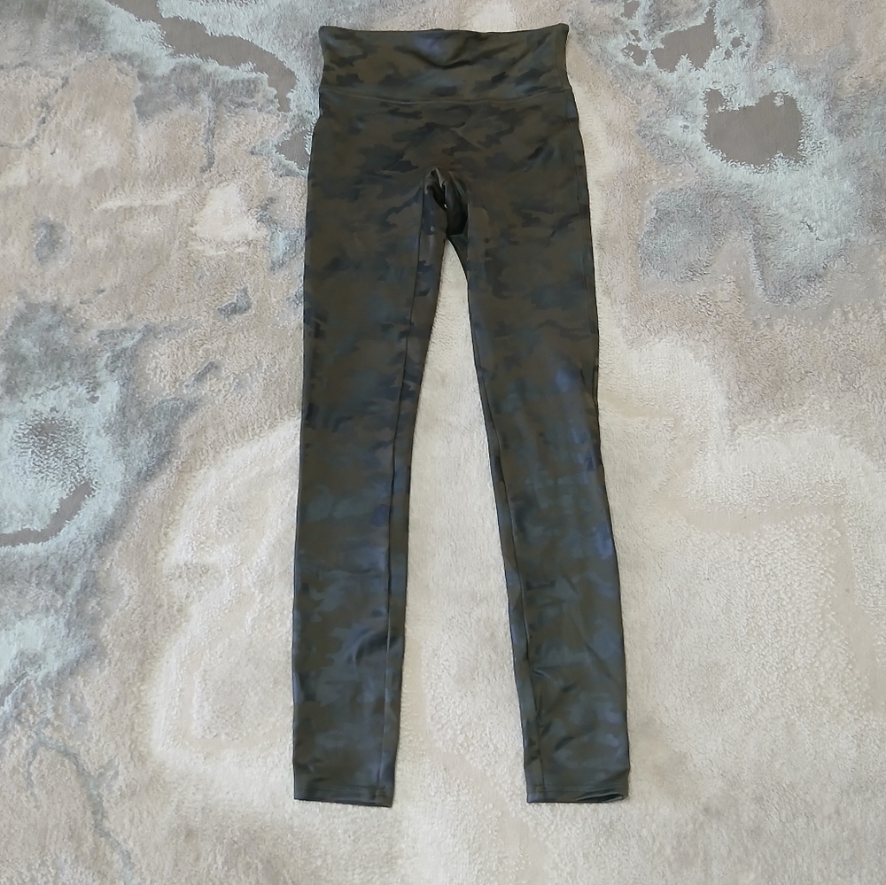 Spanx Camo Faux‎ Leather Leggings